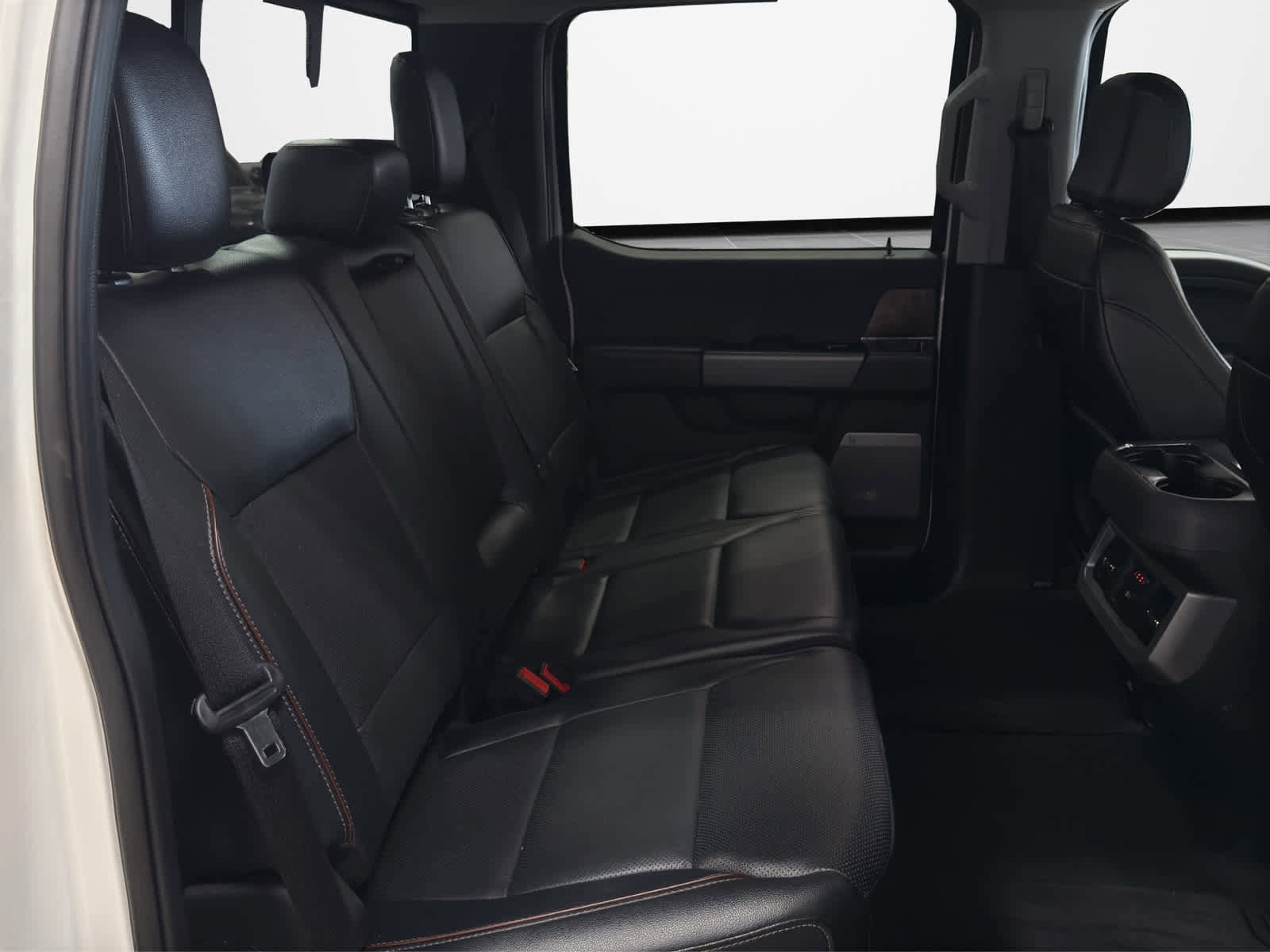 Used 2024 Ford F350 Lariat w/ FX4 Off-Road Package image 24