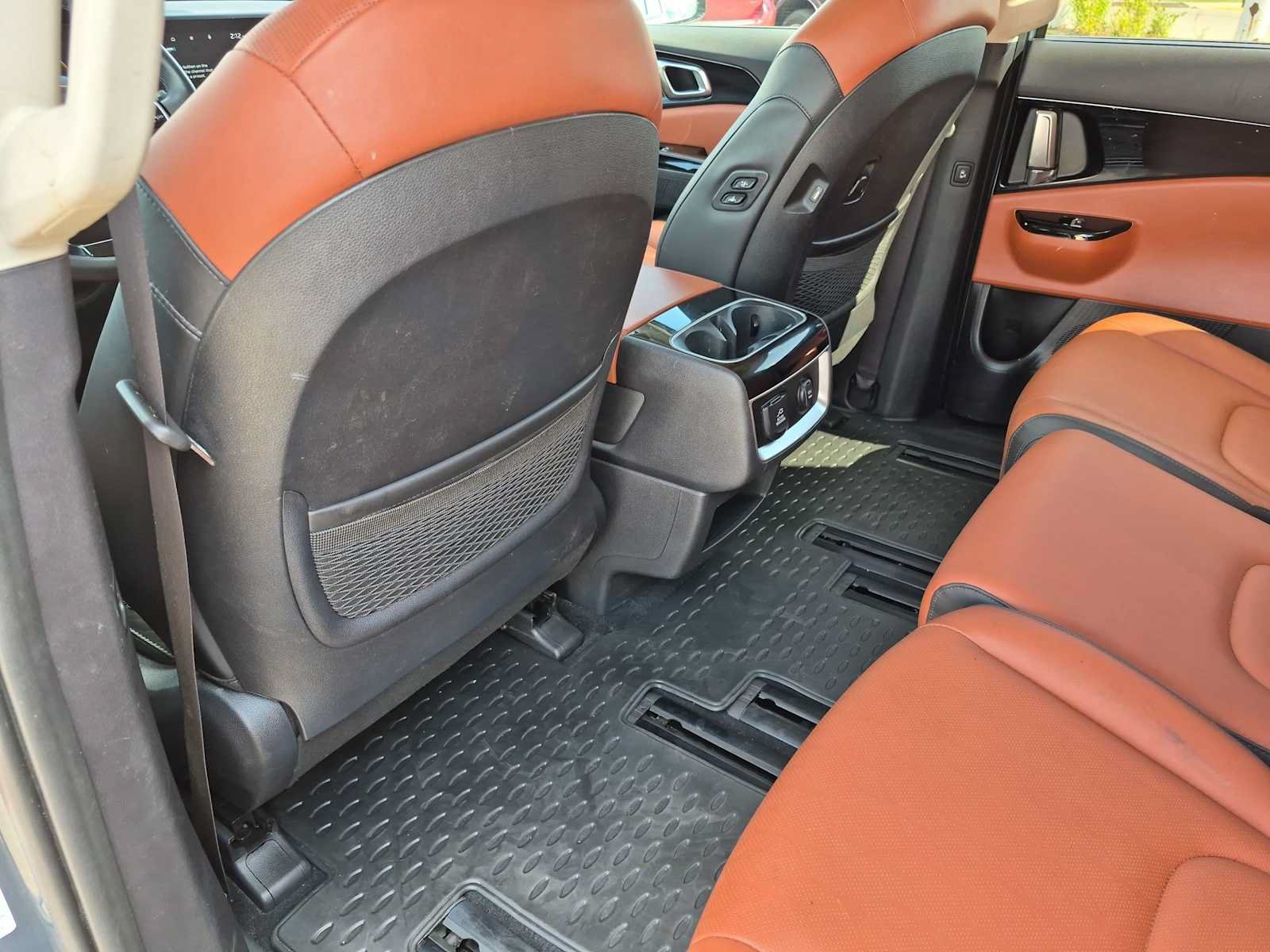 Used 2024 Kia Carnival SX FWD image 17