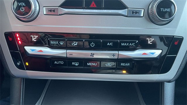 Used 2021 Ford Explorer XLT w/ Equipment Group 202A image 18