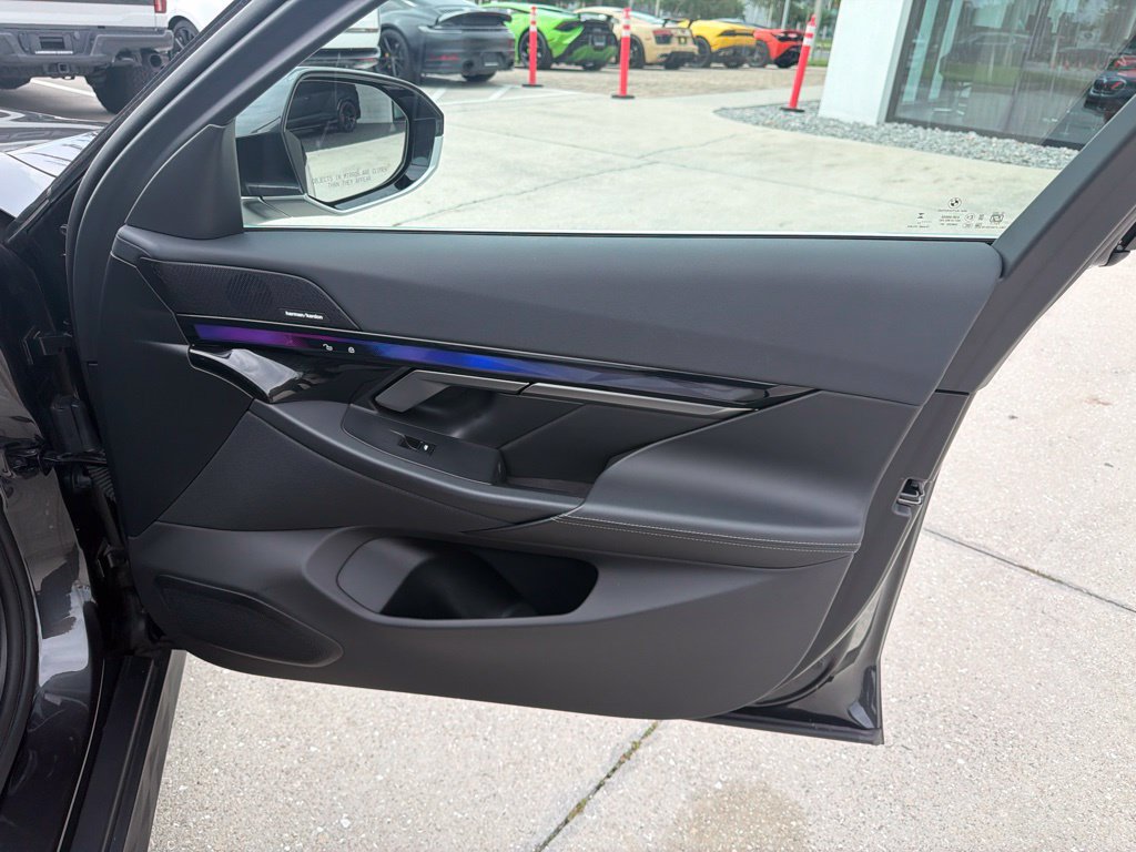 Used 2024 BMW i5 eDrive40i w/ Premium Package RWD image 13