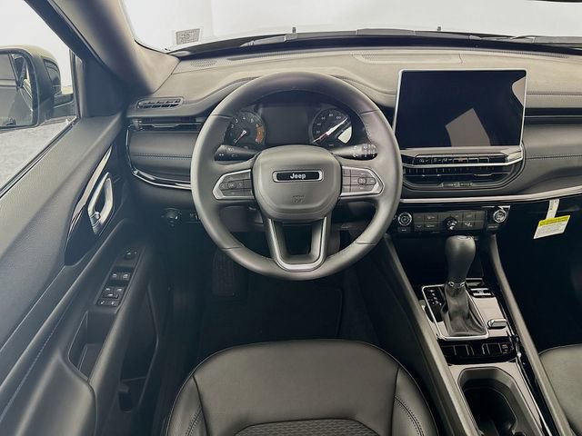 New 2026 Jeep Compass Latitude image 20