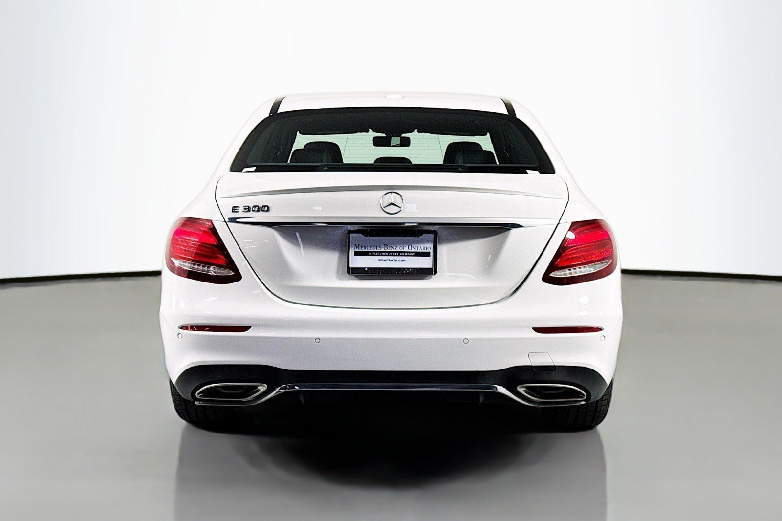 Used 2017 Mercedes-Benz E 300 image 4