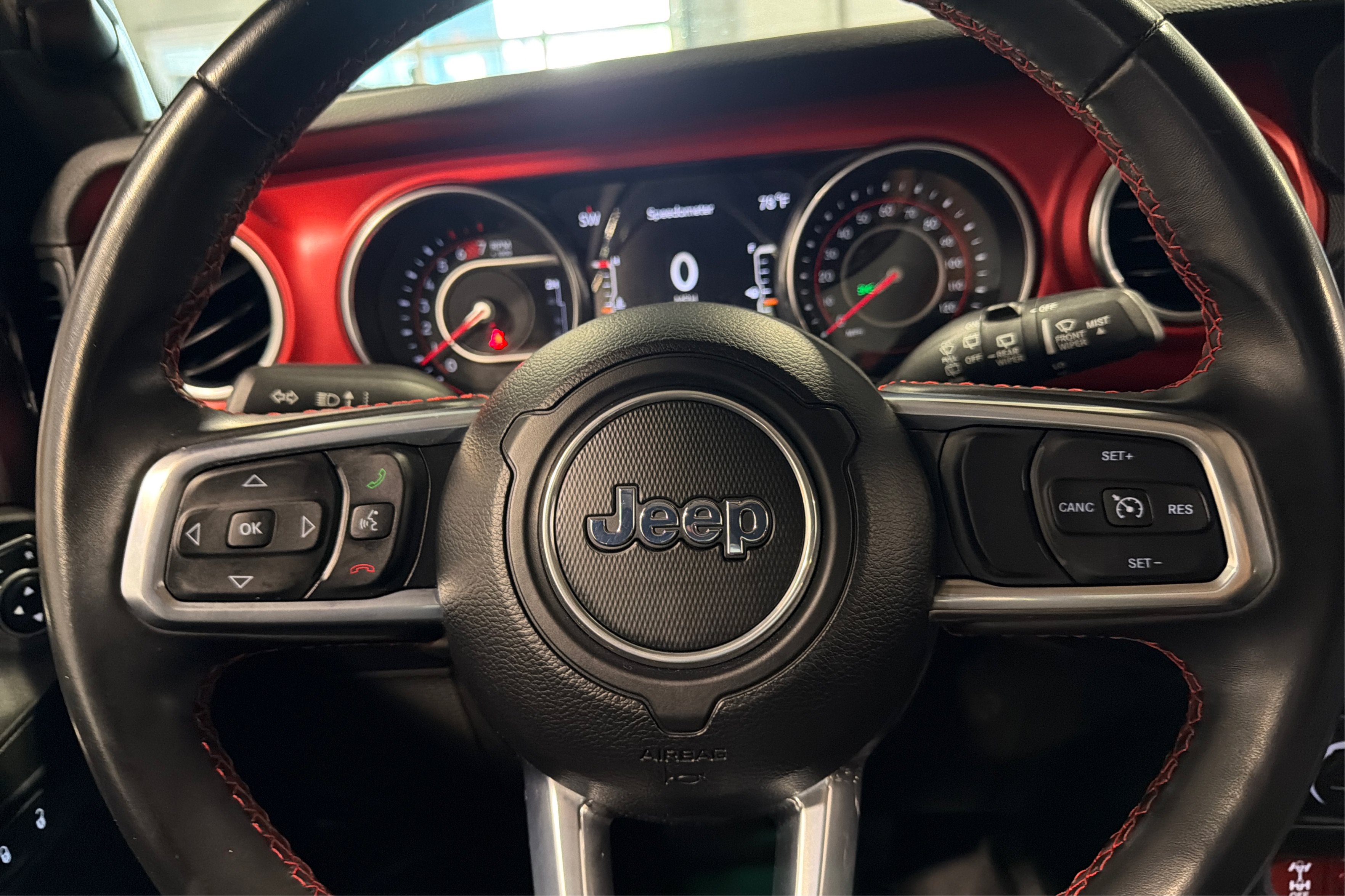 Used 2022 Jeep Wrangler Unlimited Rubicon AWD/4WD image 22