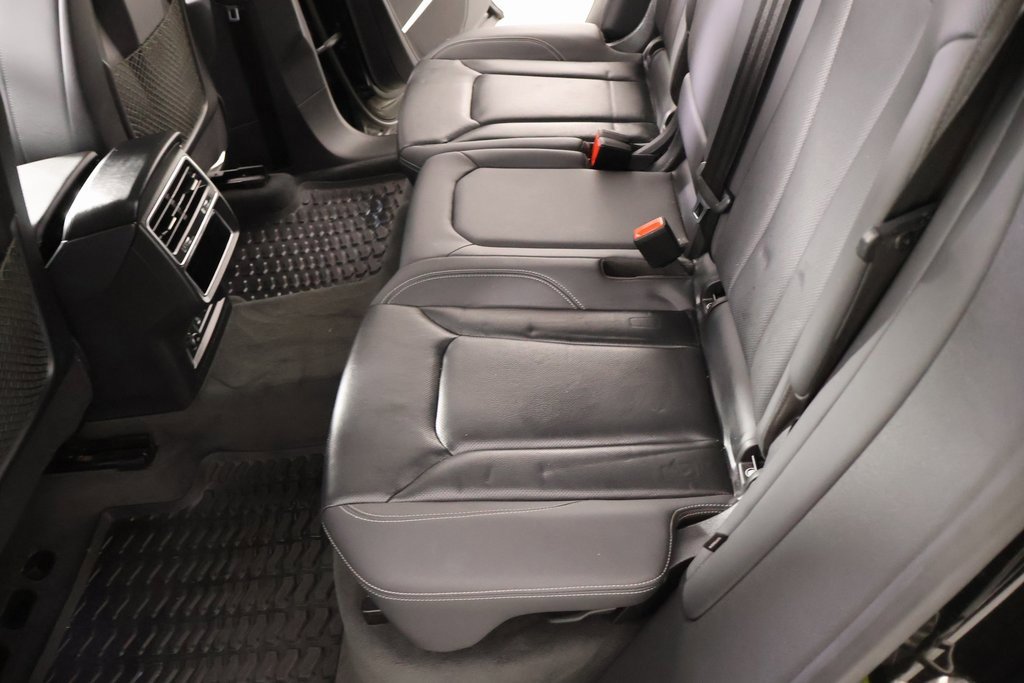 Used 2022 Audi Q8 Premium Plus w/ Premium Plus Package image 13