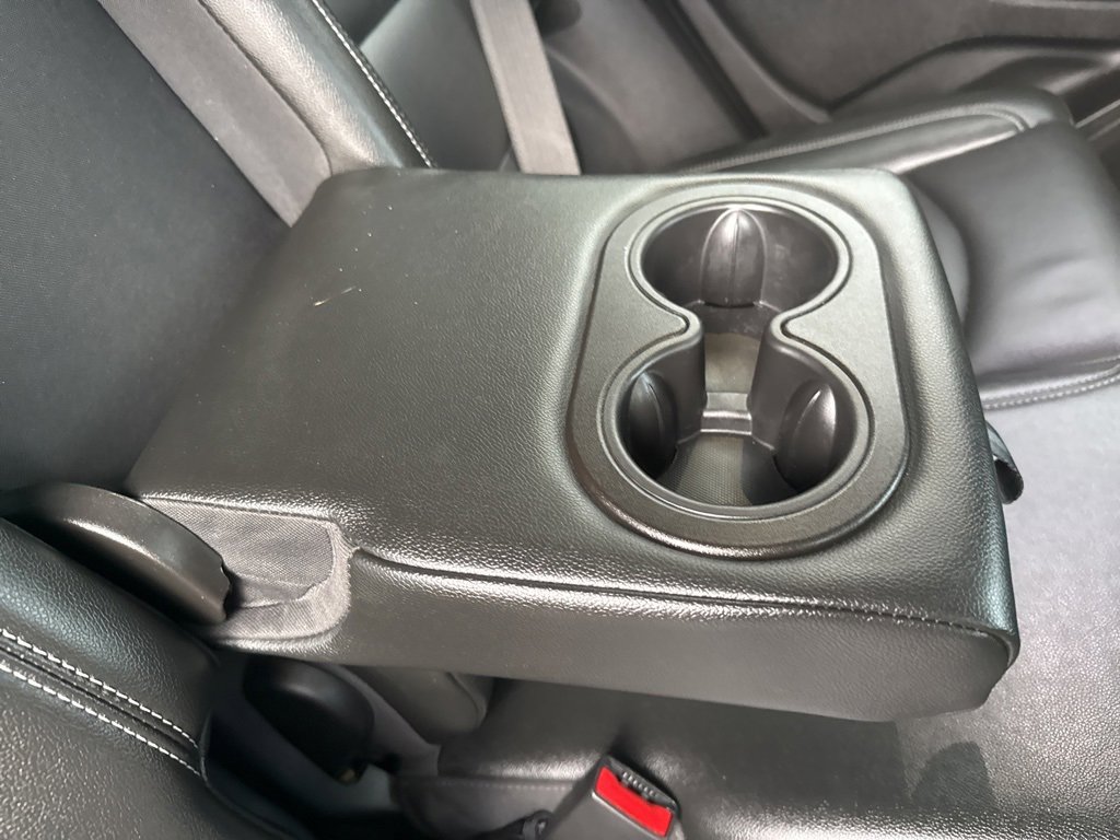 Used 2024 GMC Terrain SLT image 24