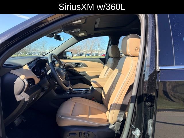 Used 2023 Chevrolet Traverse Premier image 8