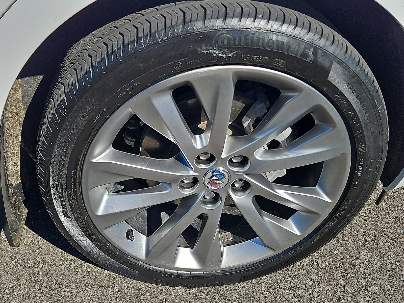 Used 2022 Buick Envision Avenir w/ Technology Package II AWD/4WD image 8