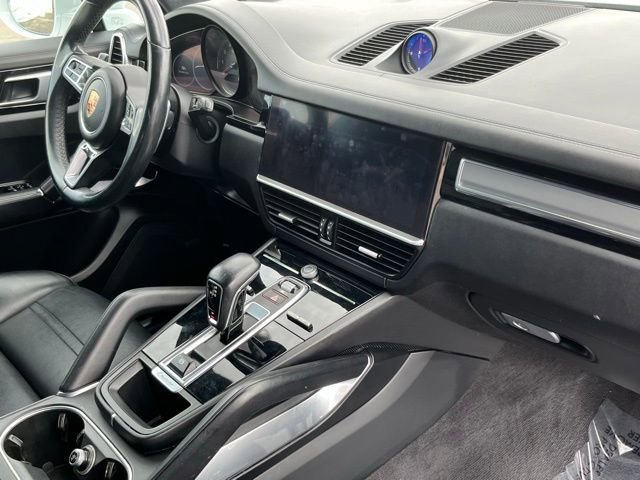 Used 2020 Porsche Cayenne Turbo AWD/4WD image 24