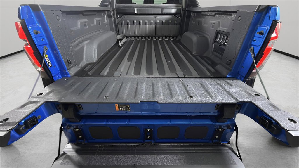 Used 2025 Chevrolet Silverado EV RST image 30