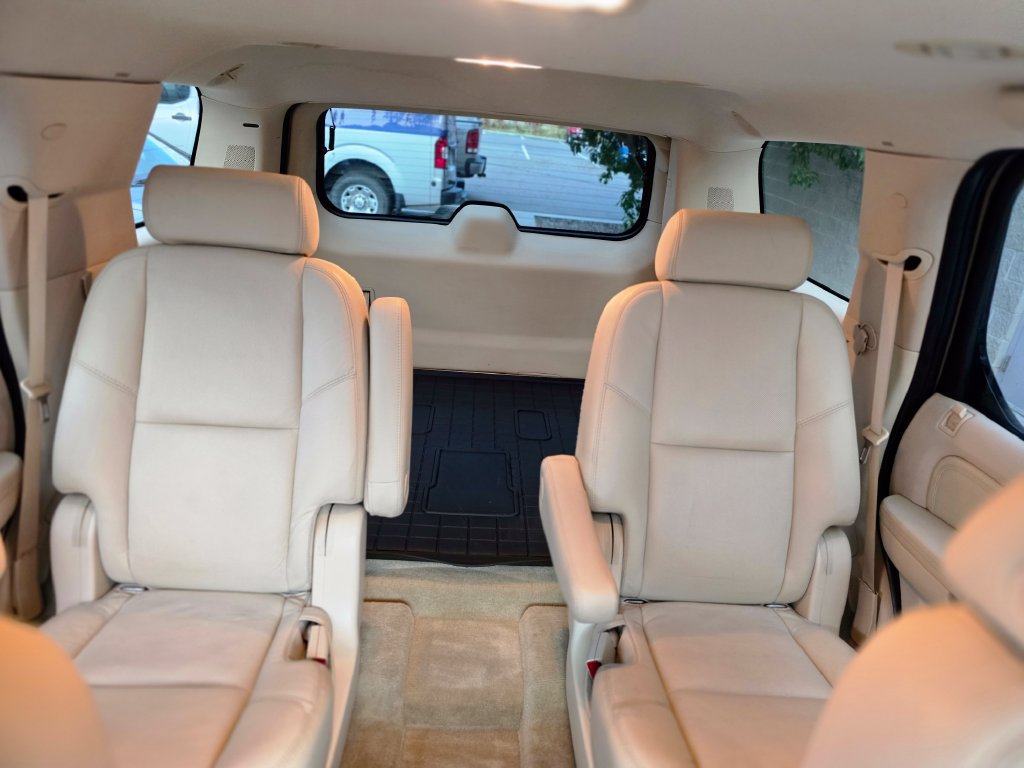 Used 2007 Cadillac Escalade AWD w/ Information Package image 15