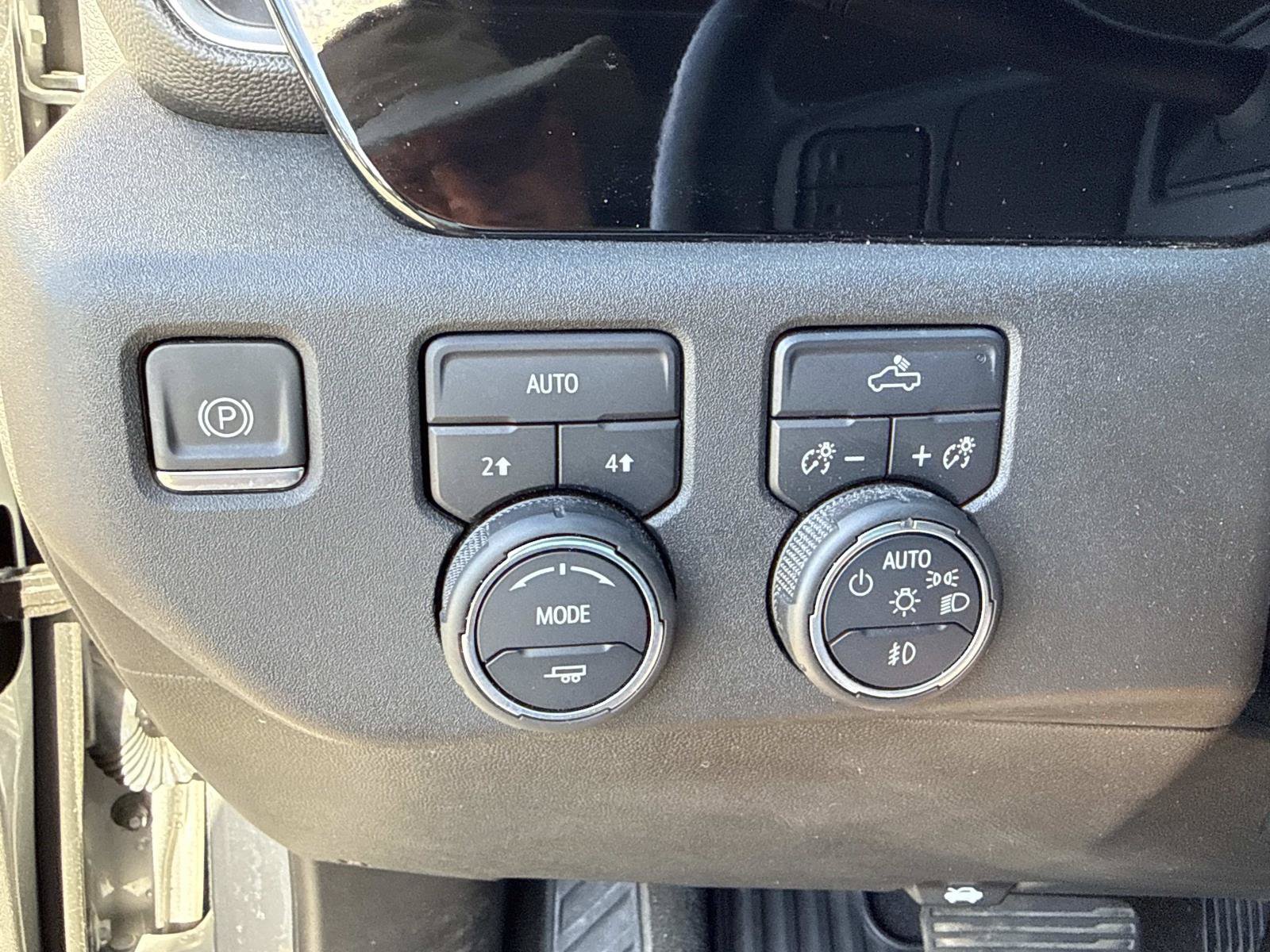 Used 2024 Chevrolet Silverado 1500 RST AWD/4WD image 28