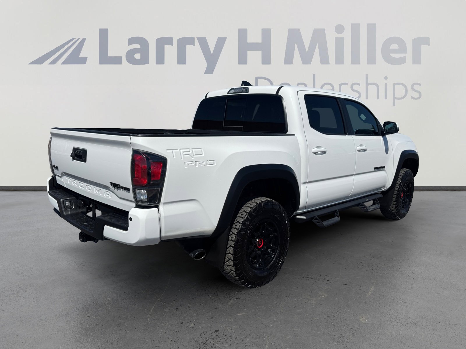 Used 2022 Toyota Tacoma TRD Pro AWD/4WD image 5