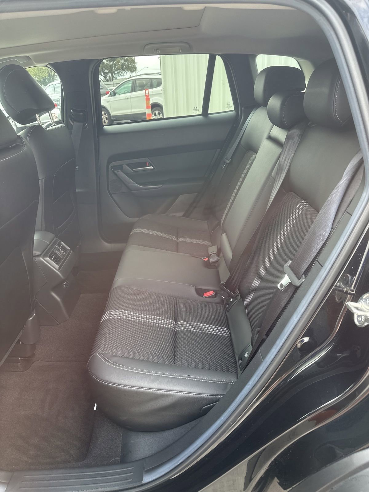 Certified 2025 MAZDA CX-50 AWD 2.5 S w/ Premium Package image 17