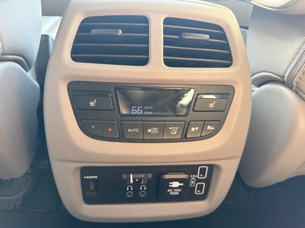 Used 2019 Honda Pilot Elite image 16