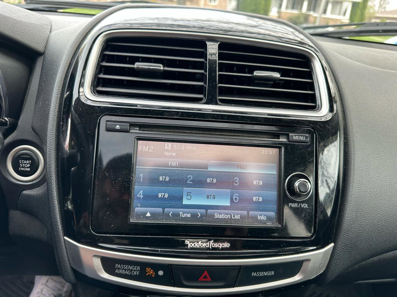 Used 2015 Mitsubishi Outlander Sport SE AWD/4WD image 15