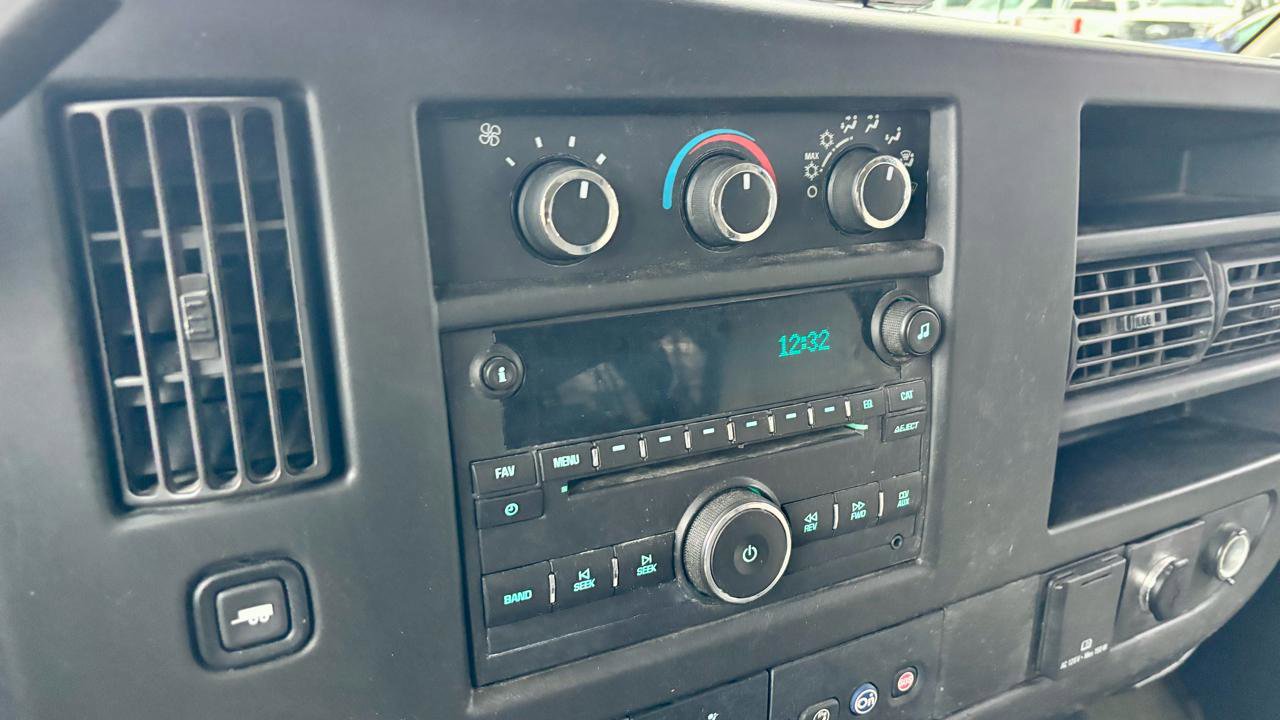 Used 2017 Chevrolet Express 3500 LT w/ LT Preferred Equipment Group image 19