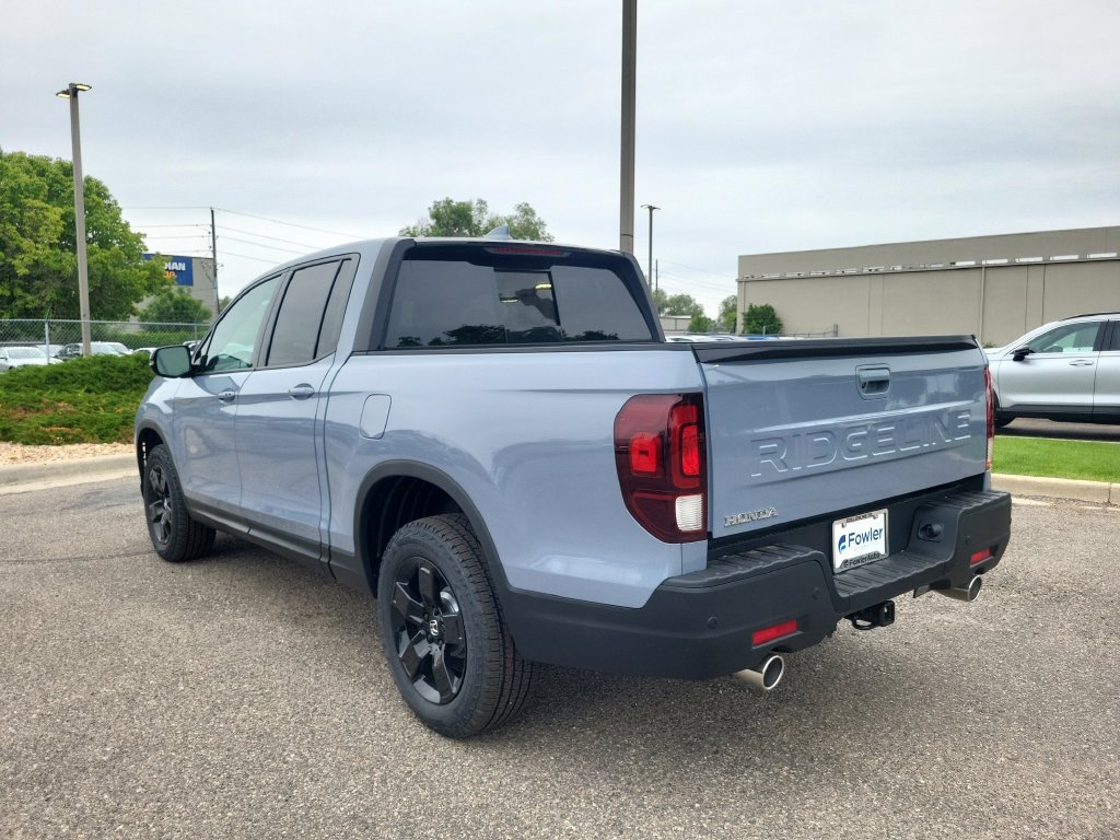 New 2026 Honda Ridgeline Black Edition image 4
