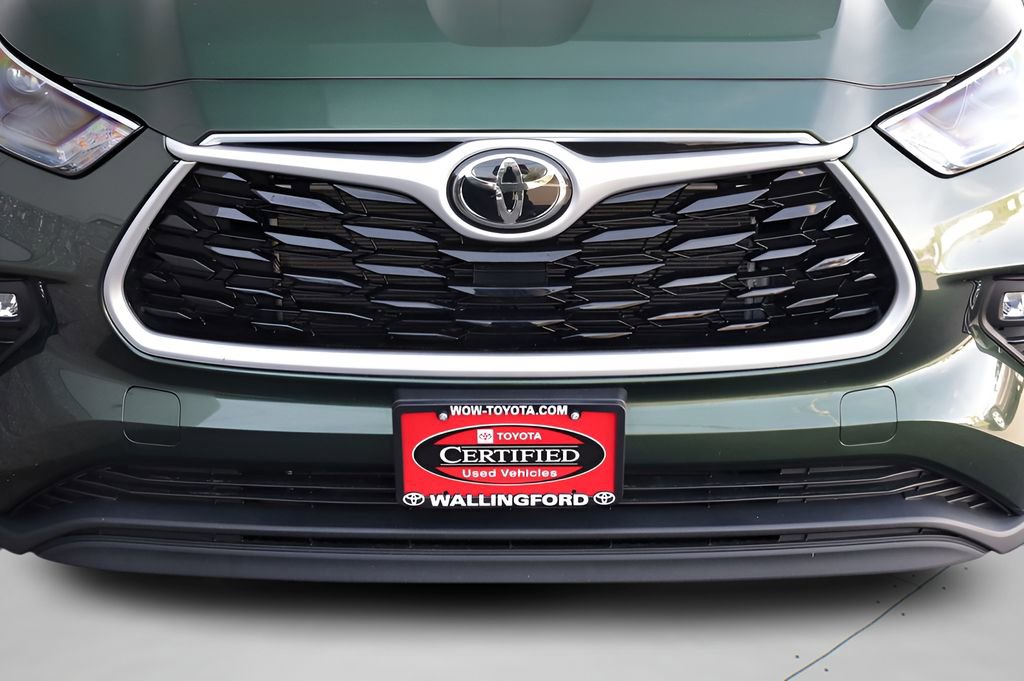 Used 2023 Toyota Highlander XLE AWD/4WD image 8