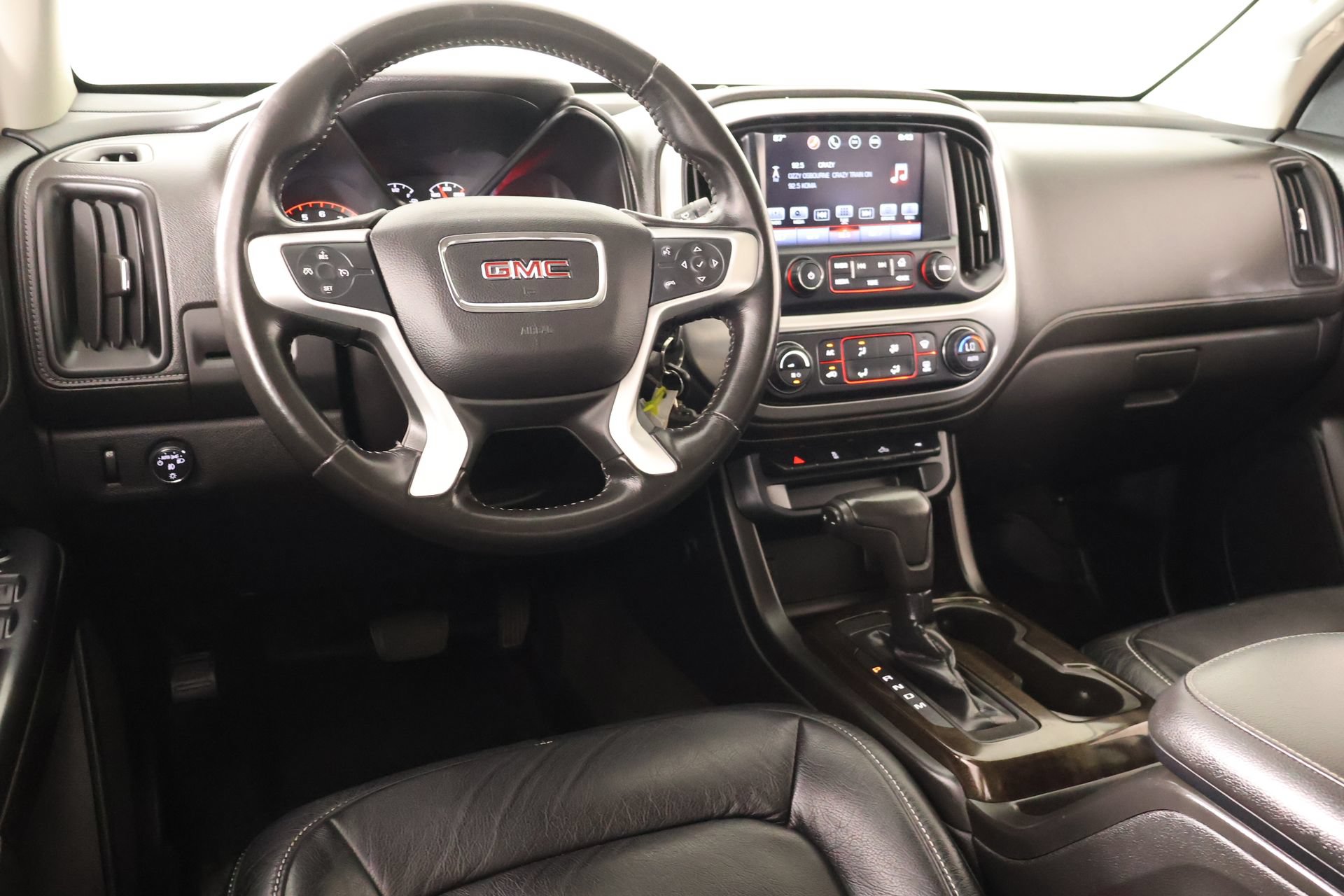 Used 2016 GMC Canyon SLE w/ SLE Convenience Package RWD image 2