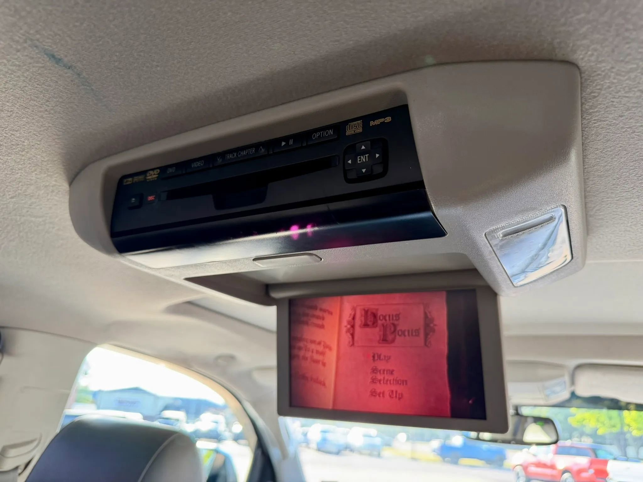 Used 2011 Toyota Sequoia Platinum AWD/4WD image 17