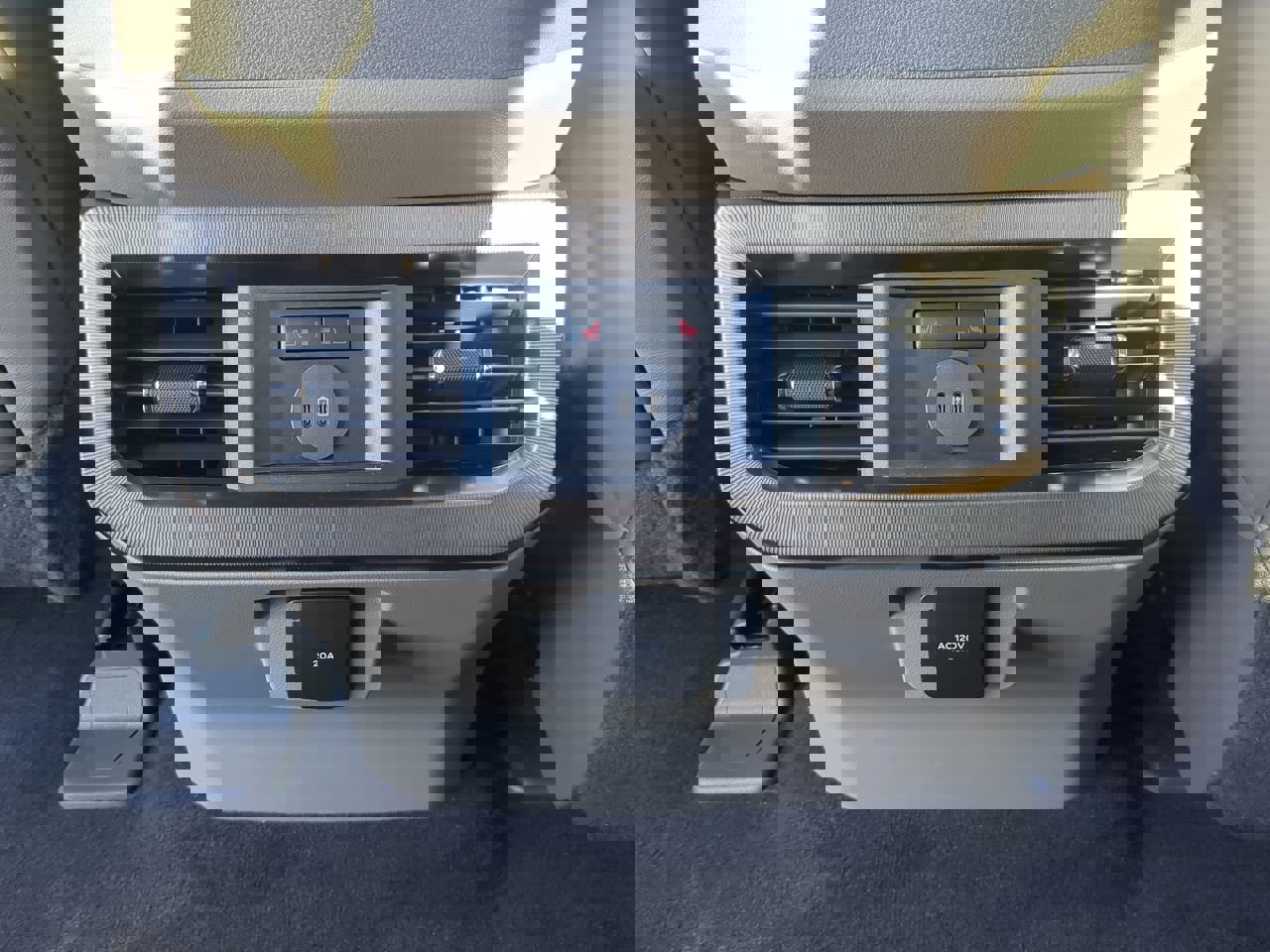 New 2026 Ford F350 Platinum w/ Platinum Plus Package image 30