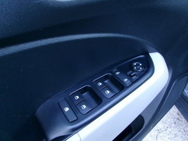 Used 2024 Hyundai Venue SEL image 11