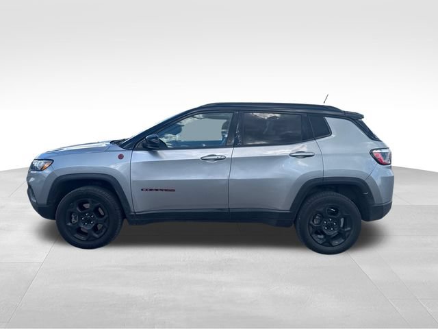Used 2024 Jeep Compass Trailhawk AWD/4WD image 8