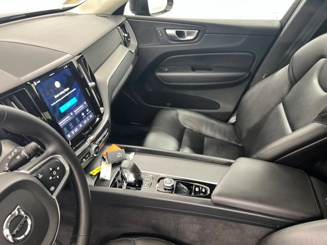 Used 2024 Volvo XC60 B5 Core w/ Climate Package AWD/4WD image 22
