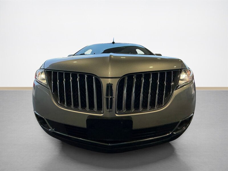 Used 2012 Lincoln MKX AWD image 9