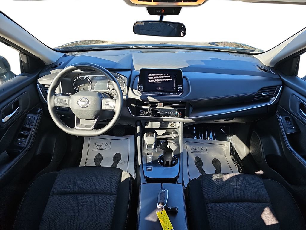 Used 2025 Nissan Rogue SV image 12