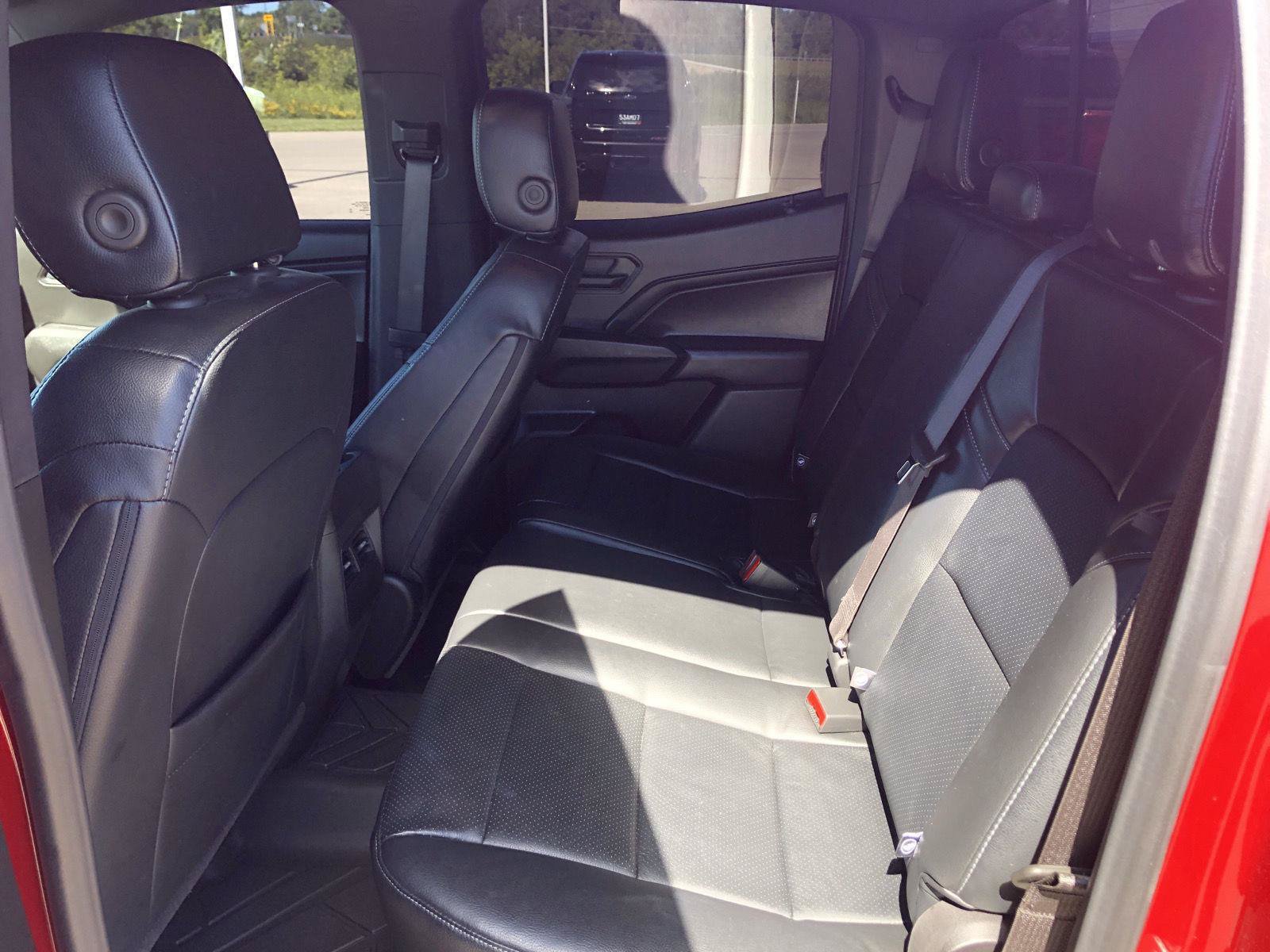 Used 2024 Chevrolet Colorado Trail Boss AWD/4WD image 15
