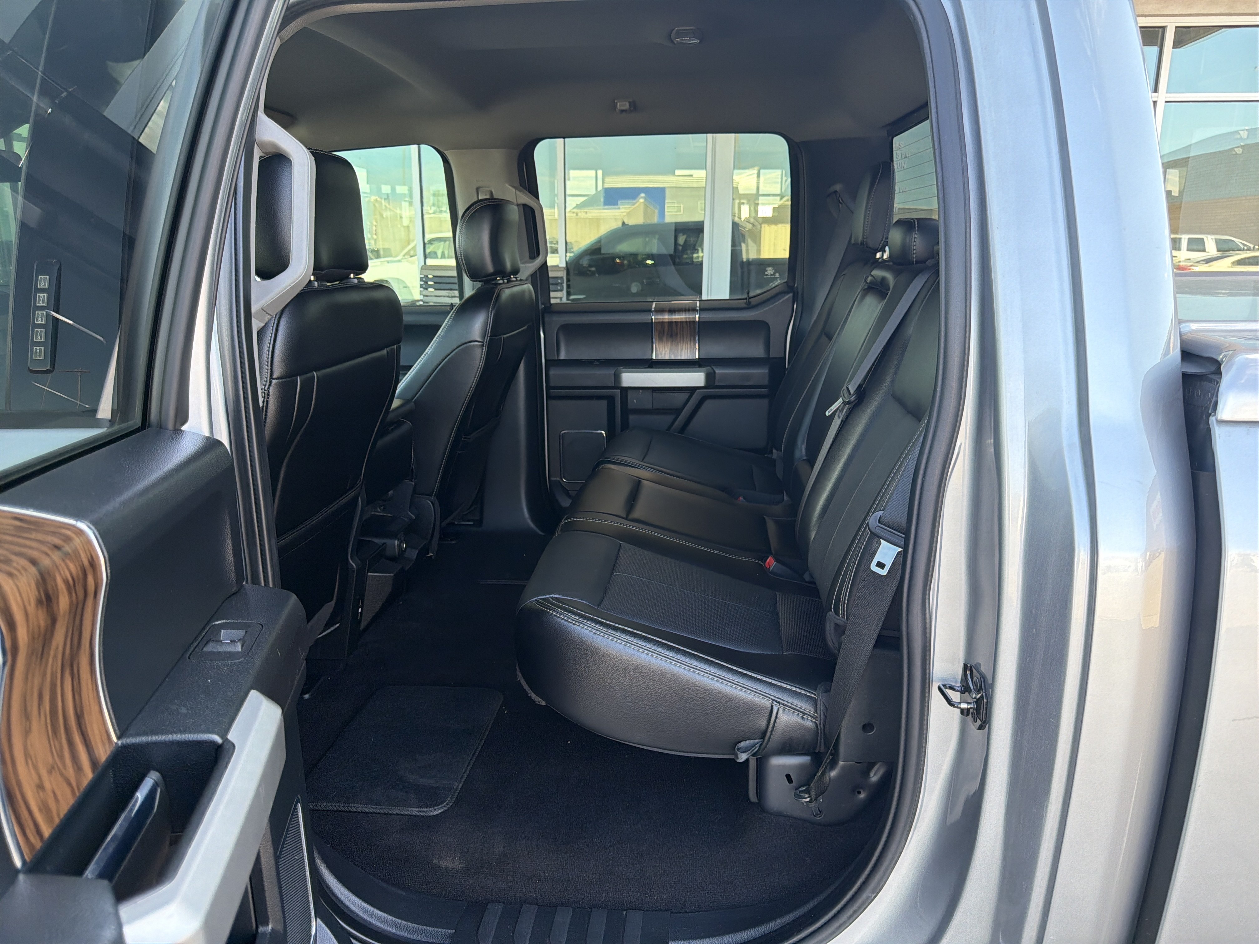 Used 2020 Ford F150 Lariat RWD image 8