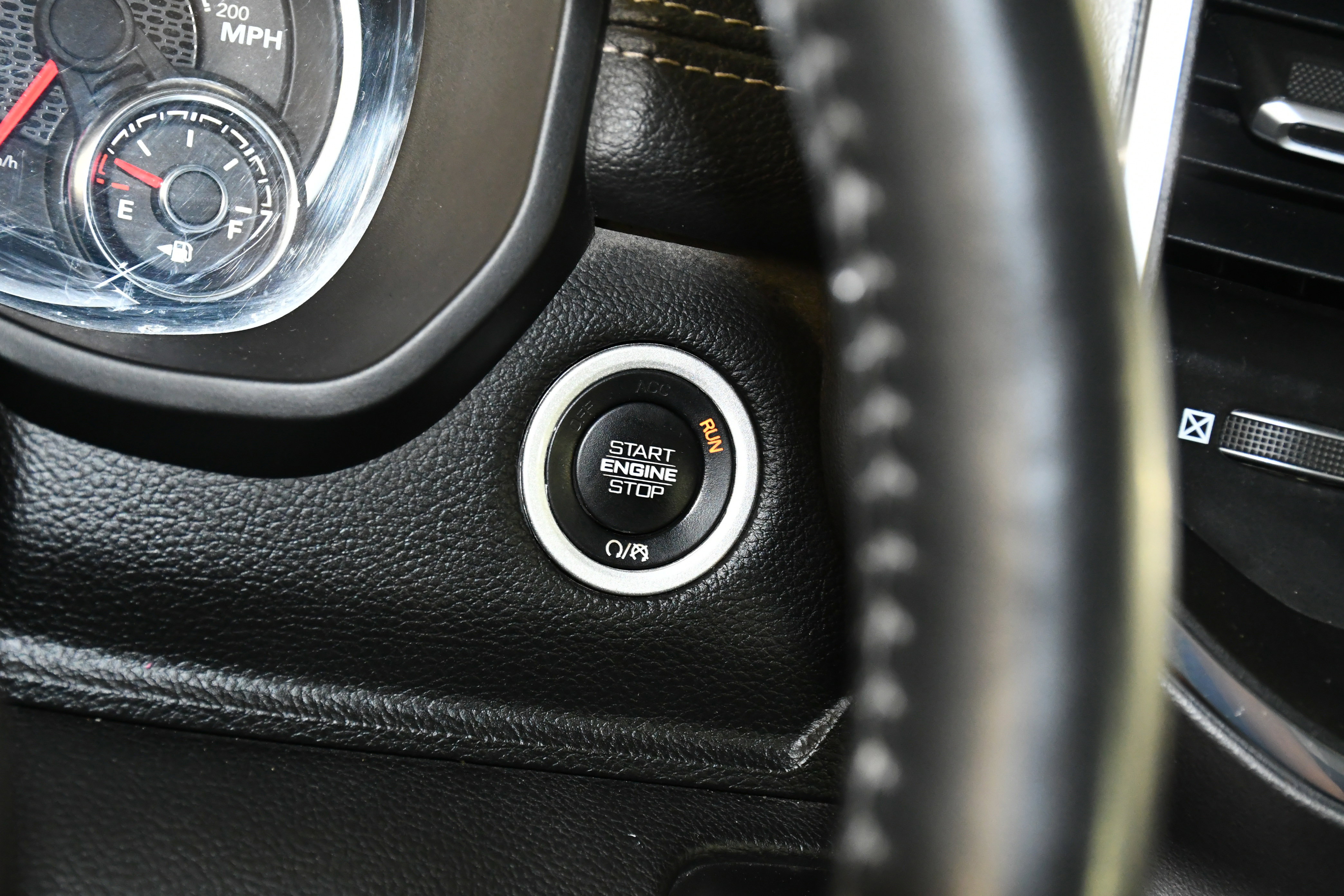 Used 2024 RAM 1500 Laramie image 24