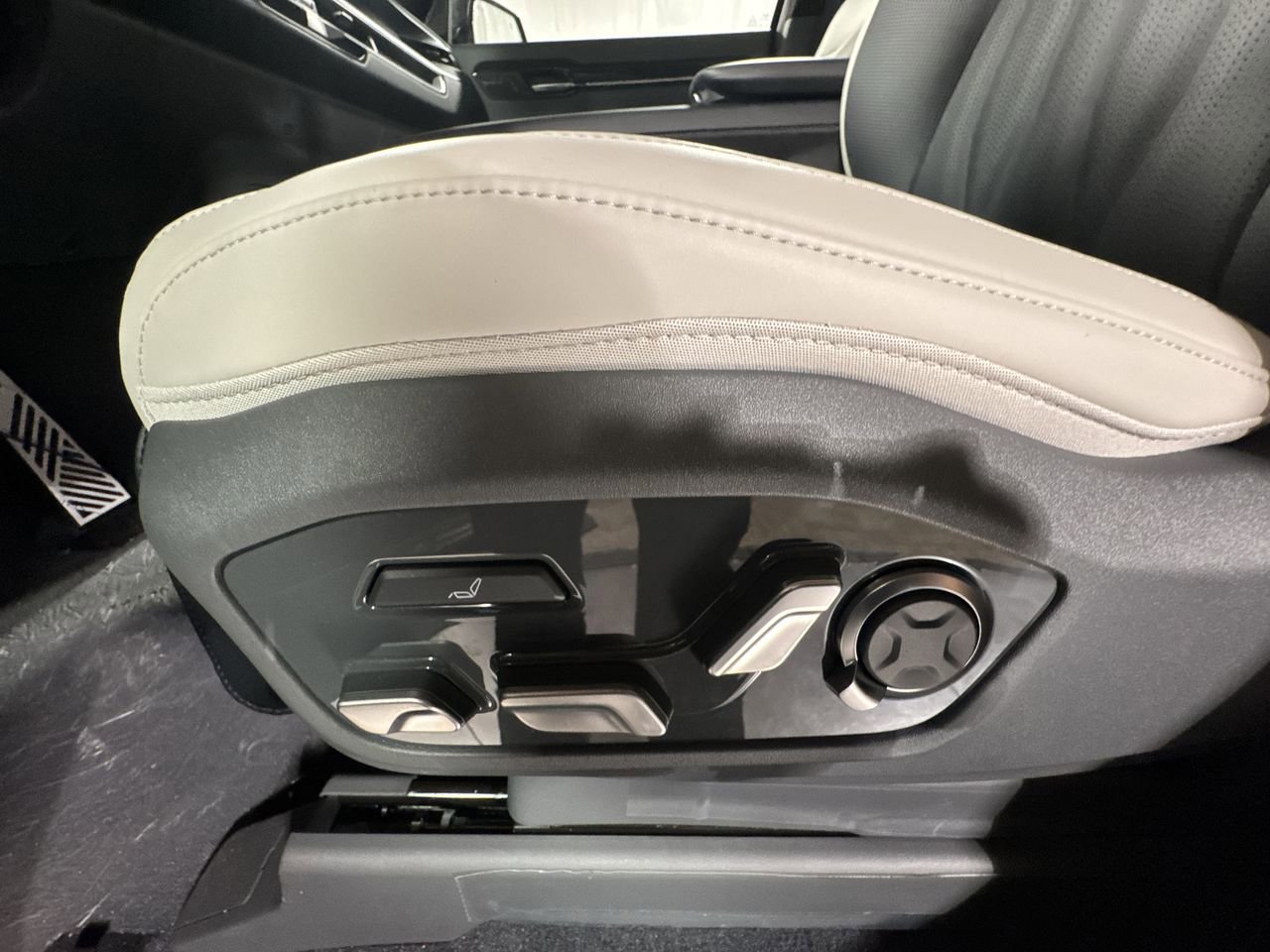 New 2026 Kia EV9 GT-Line image 17