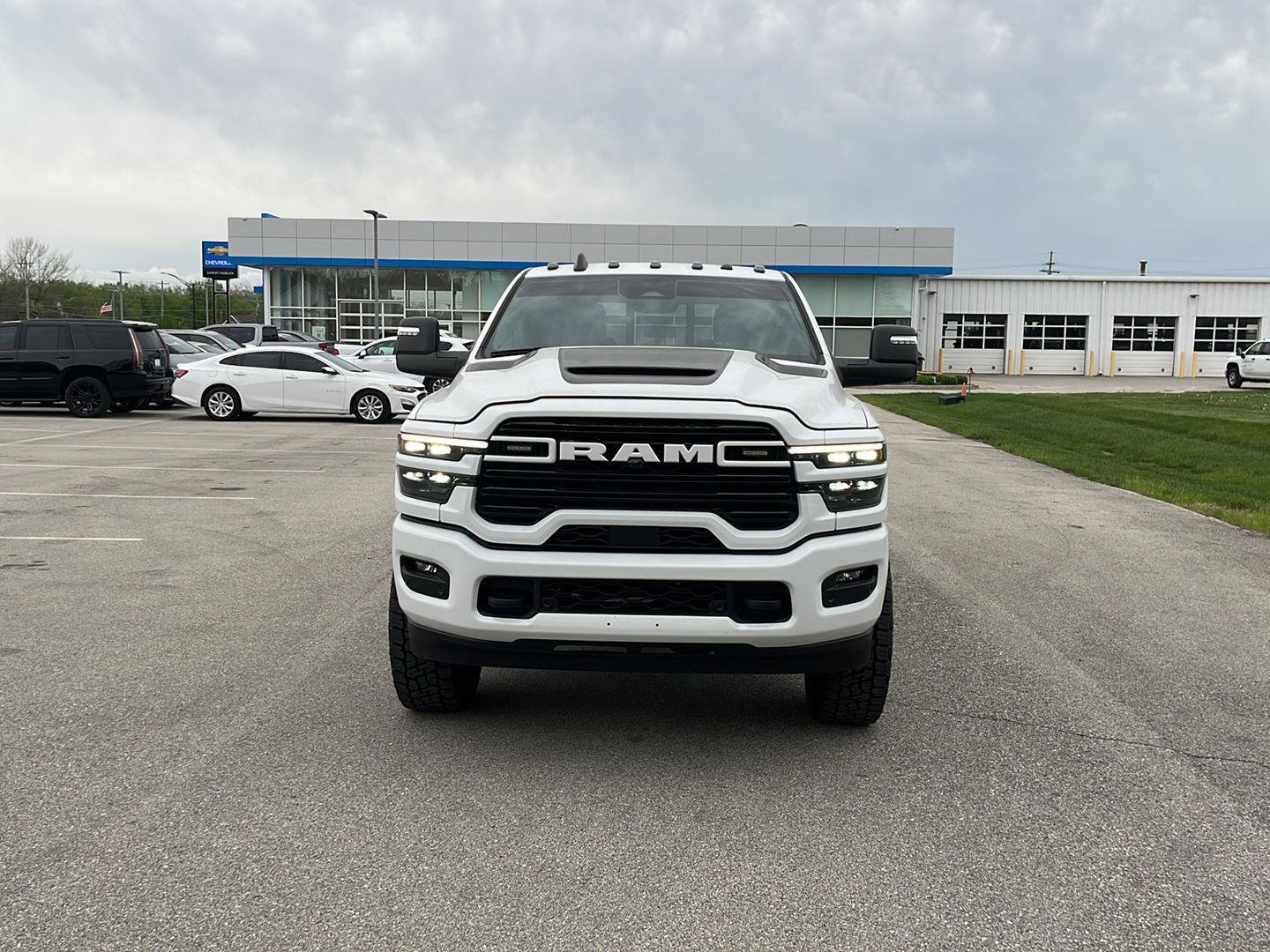 Used 2026 RAM 2500 Laramie w/ Night Edition AWD/4WD image 8