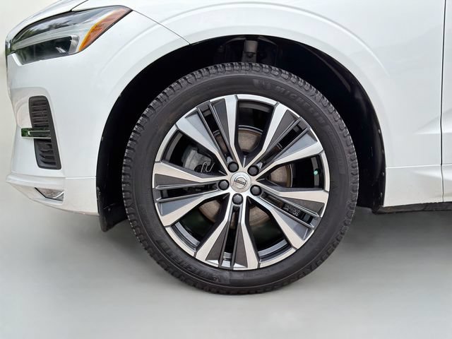 Used 2022 Volvo XC60 B5 Momentum w/ Protection Package Premier FWD image 41