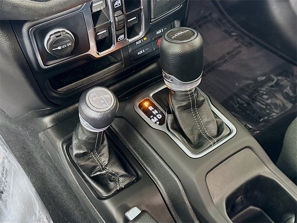 Used 2024 Jeep Gladiator Sport image 16