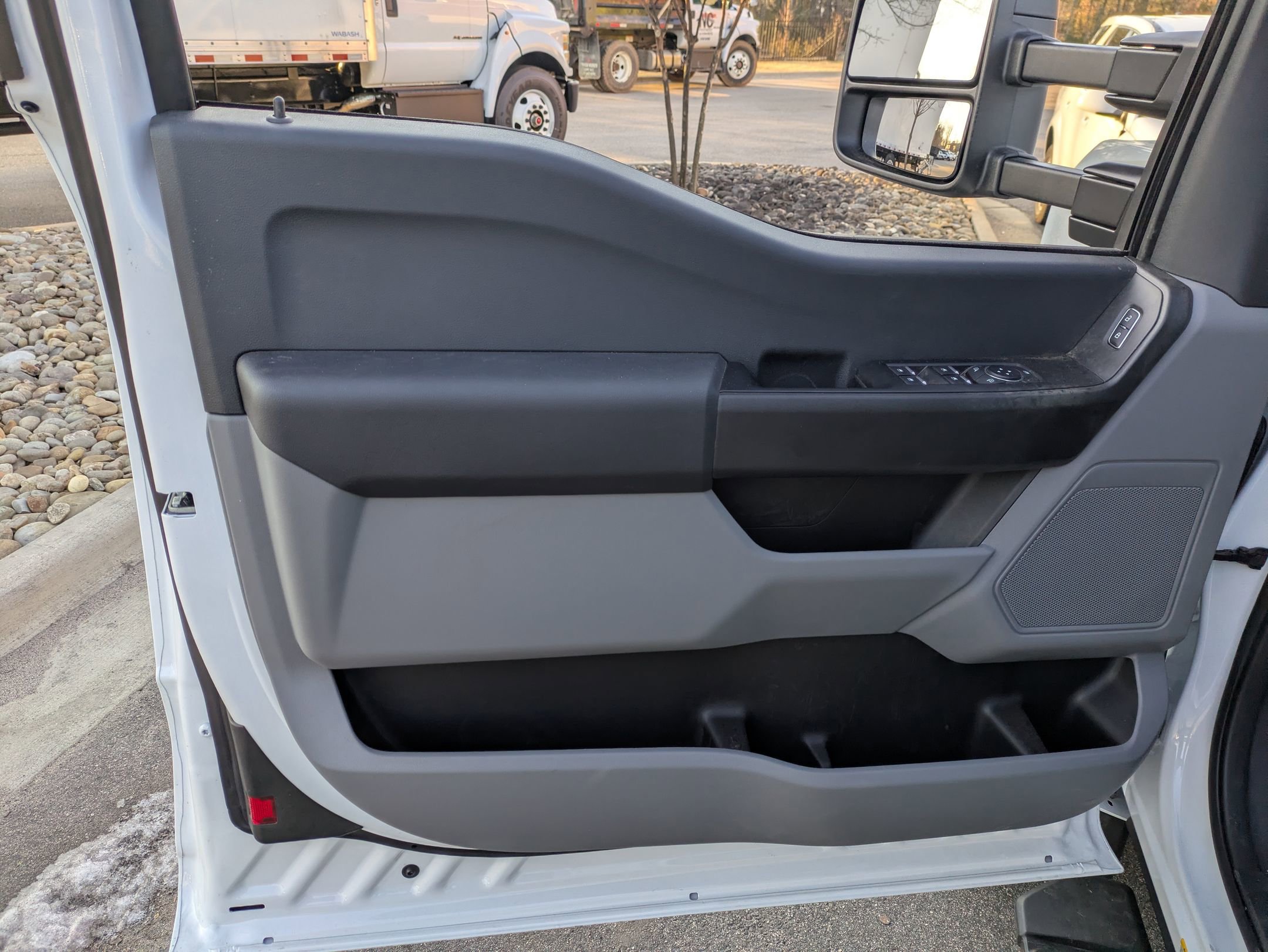 New 2026 Ford F550 4x4 Supercab Super Duty image 16