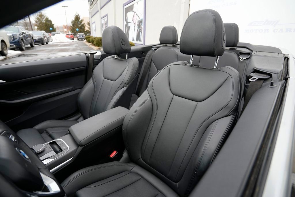 Used 2021 BMW 430i Convertible w/ Premium Package image 18