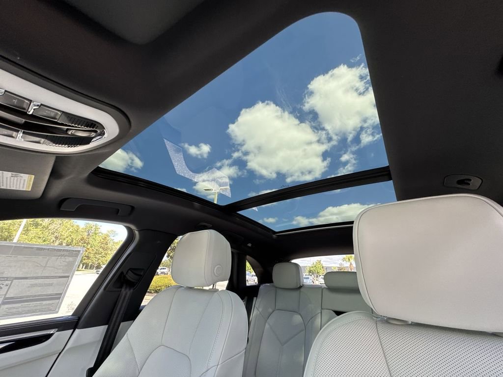 New 2026 Porsche Macan image 26