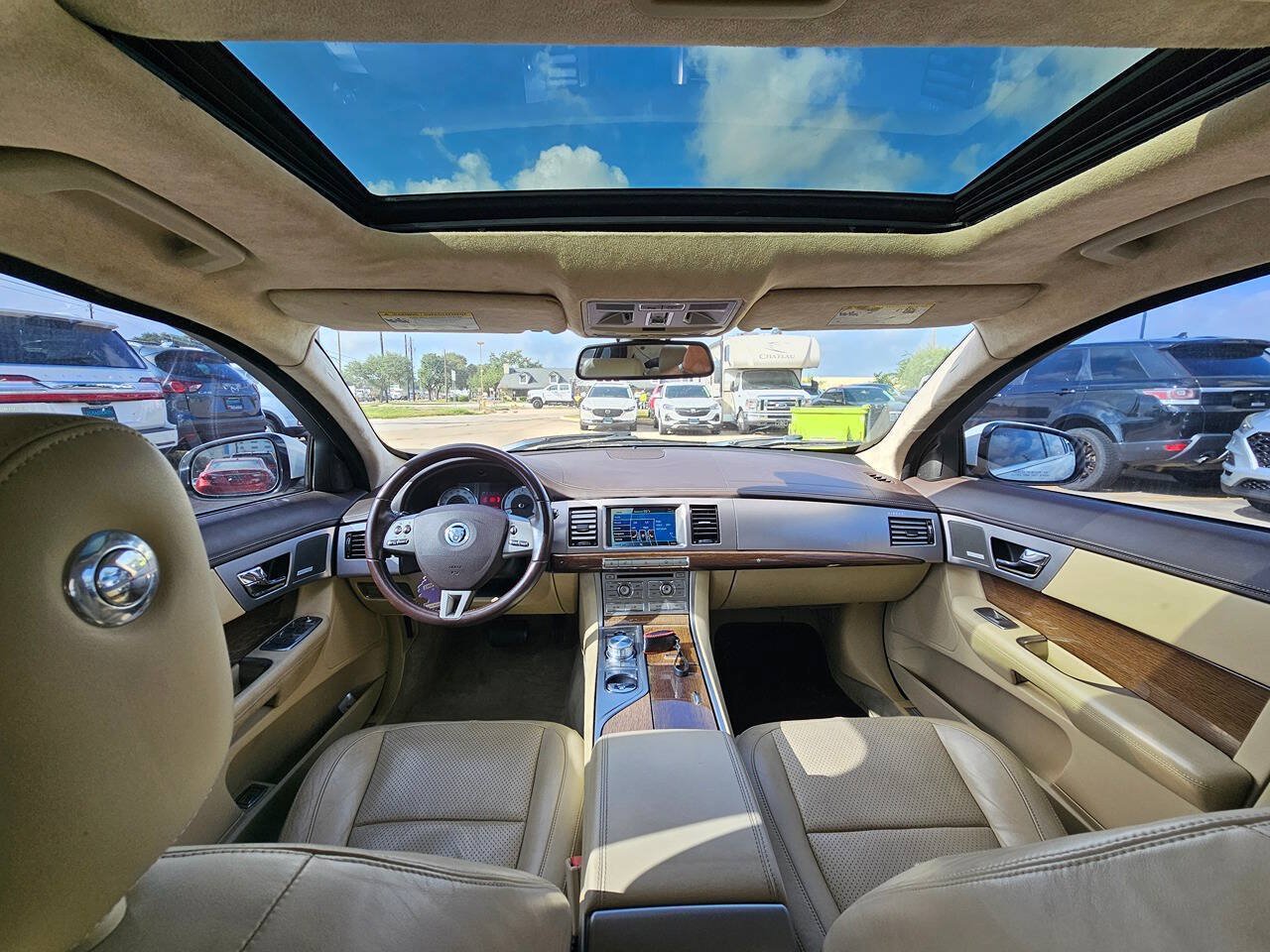 Used 2010 Jaguar XF Supercharged RWD image 12