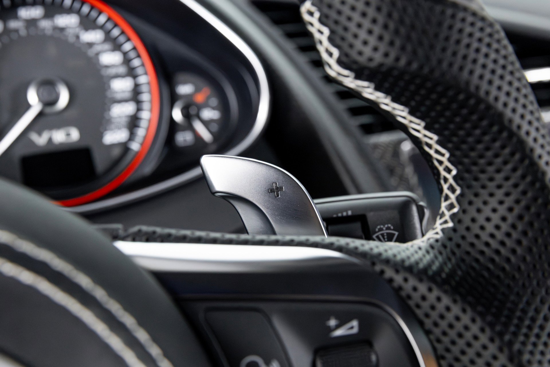 Used 2015 Audi R8 Competition image 19