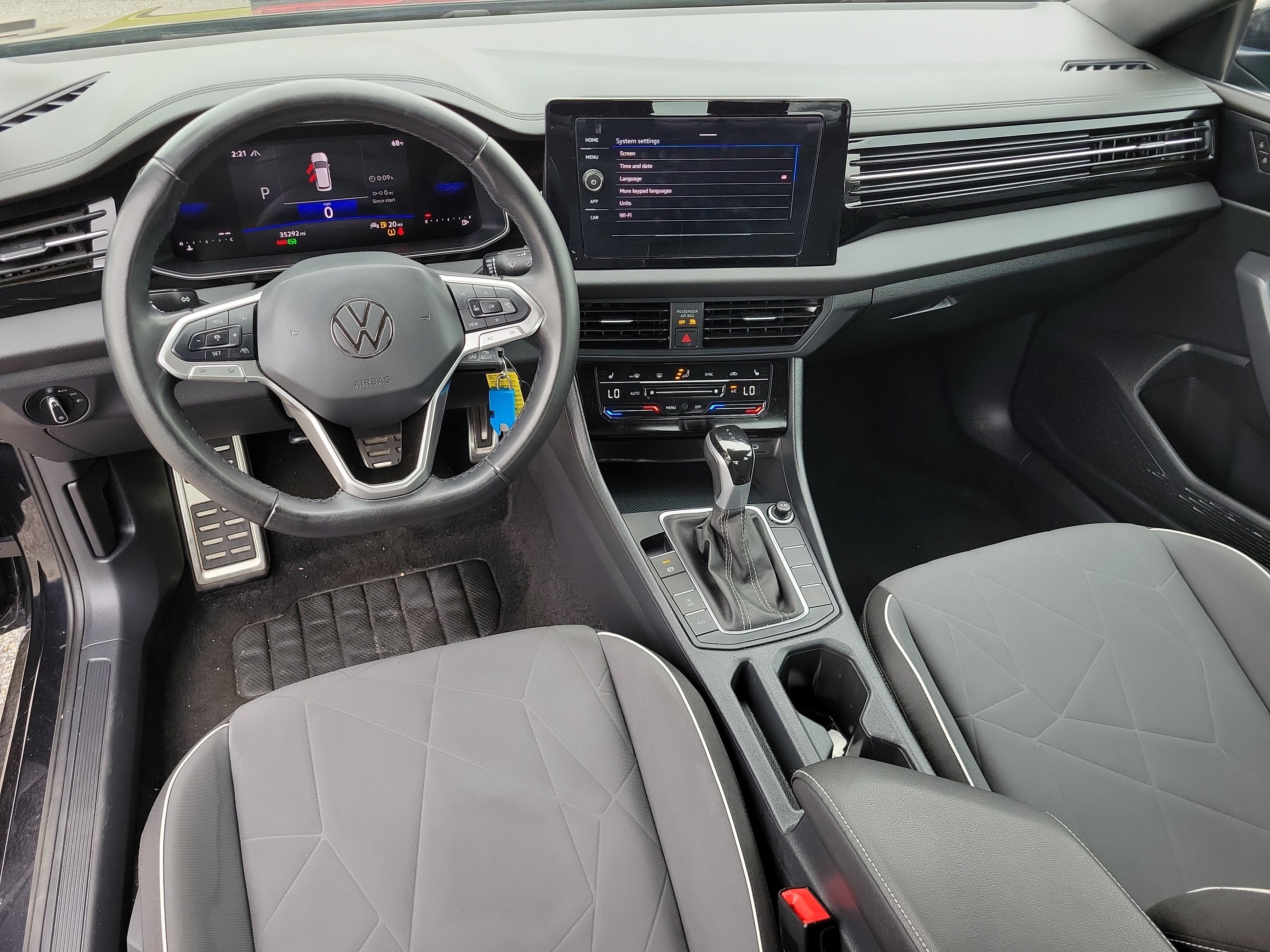 Used 2025 Volkswagen Jetta Sport FWD image 14
