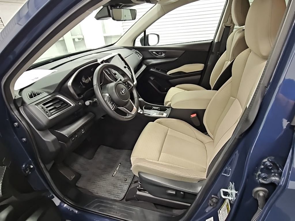 Used 2024 Subaru Ascent Premium w/ Convenience Package image 11