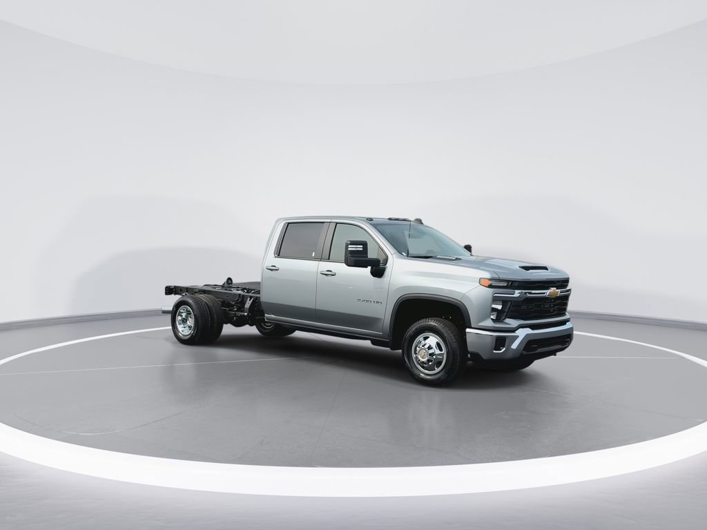 New 2026 Chevrolet Silverado 3500 LT w/ Convenience Package image 2