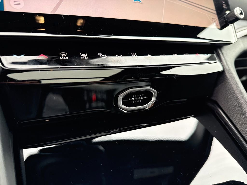 New 2026 Jeep Grand Cherokee Limited image 17