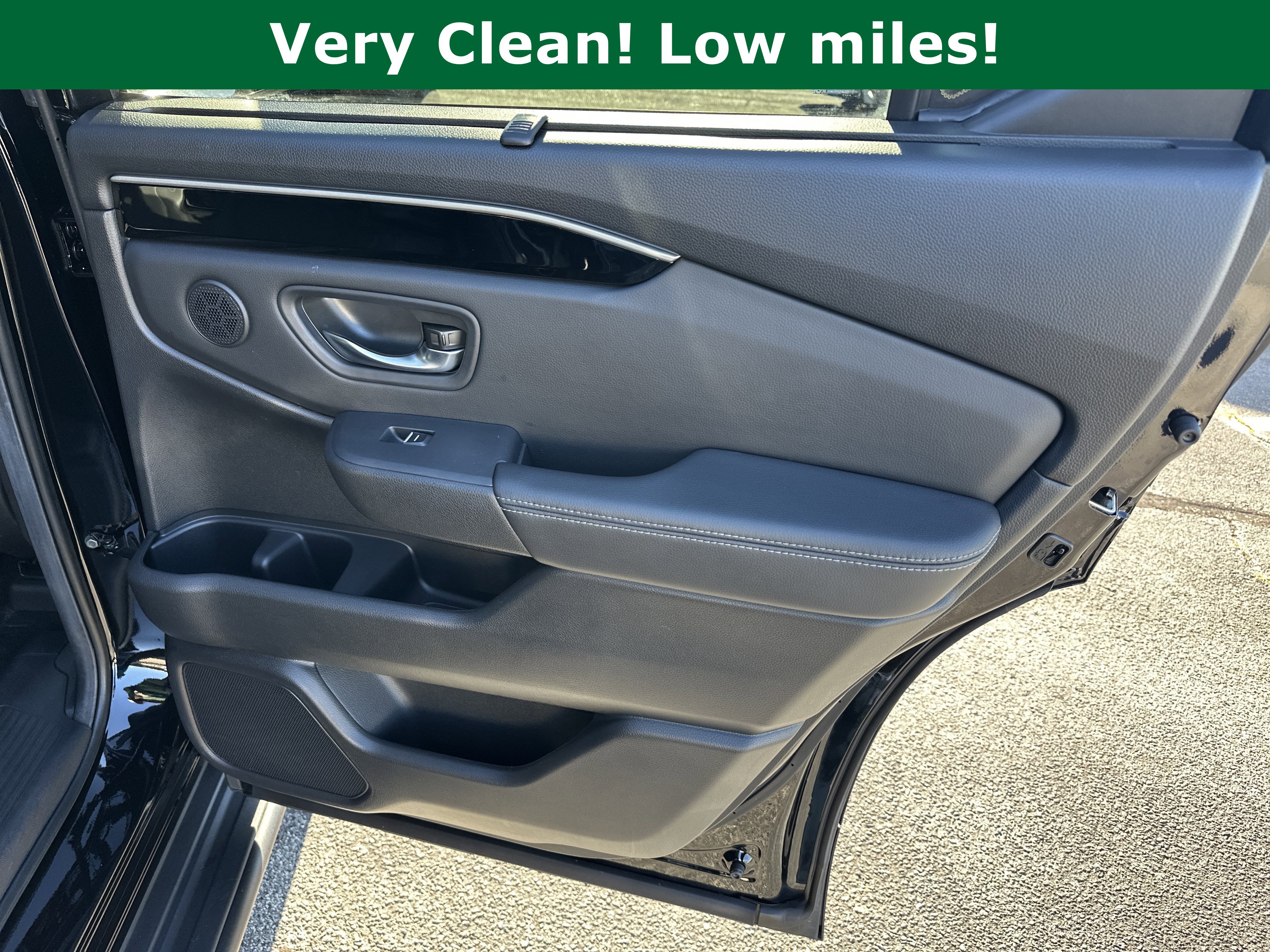 Used 2025 Honda Pilot Touring image 18