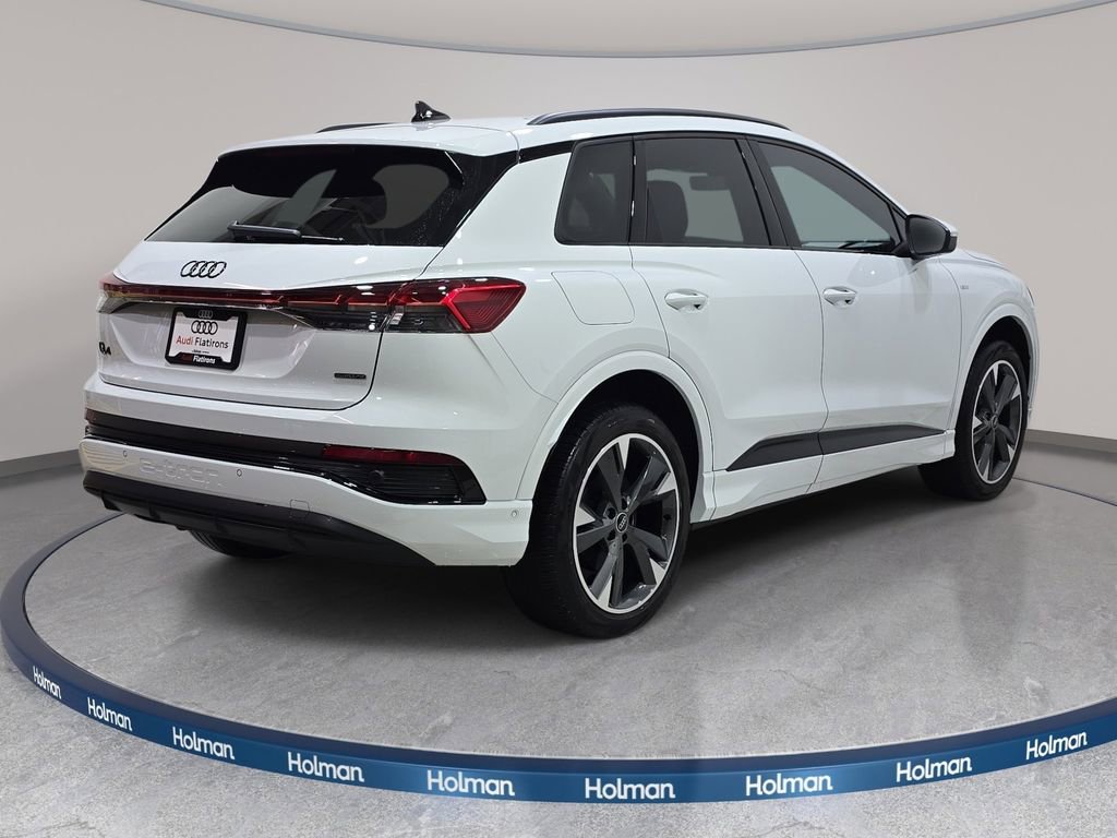 Used 2024 Audi Q4 e-tron Prestige w/ Black Optic Package image 6