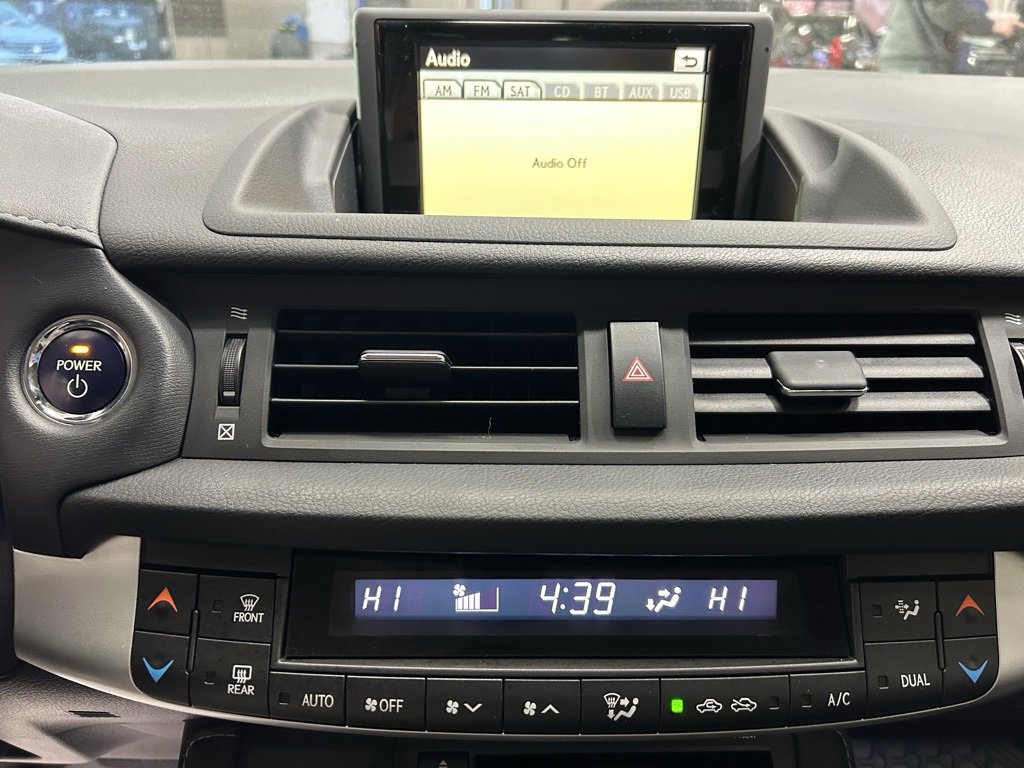 Used 2012 Lexus CT 200h Premium image 16