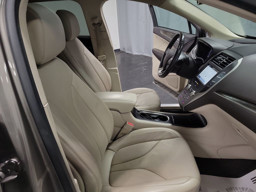 Used 2017 Lincoln MKC Reserve image 22